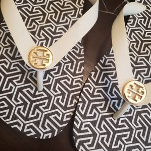 Tory Burch- brown and cream flip flops